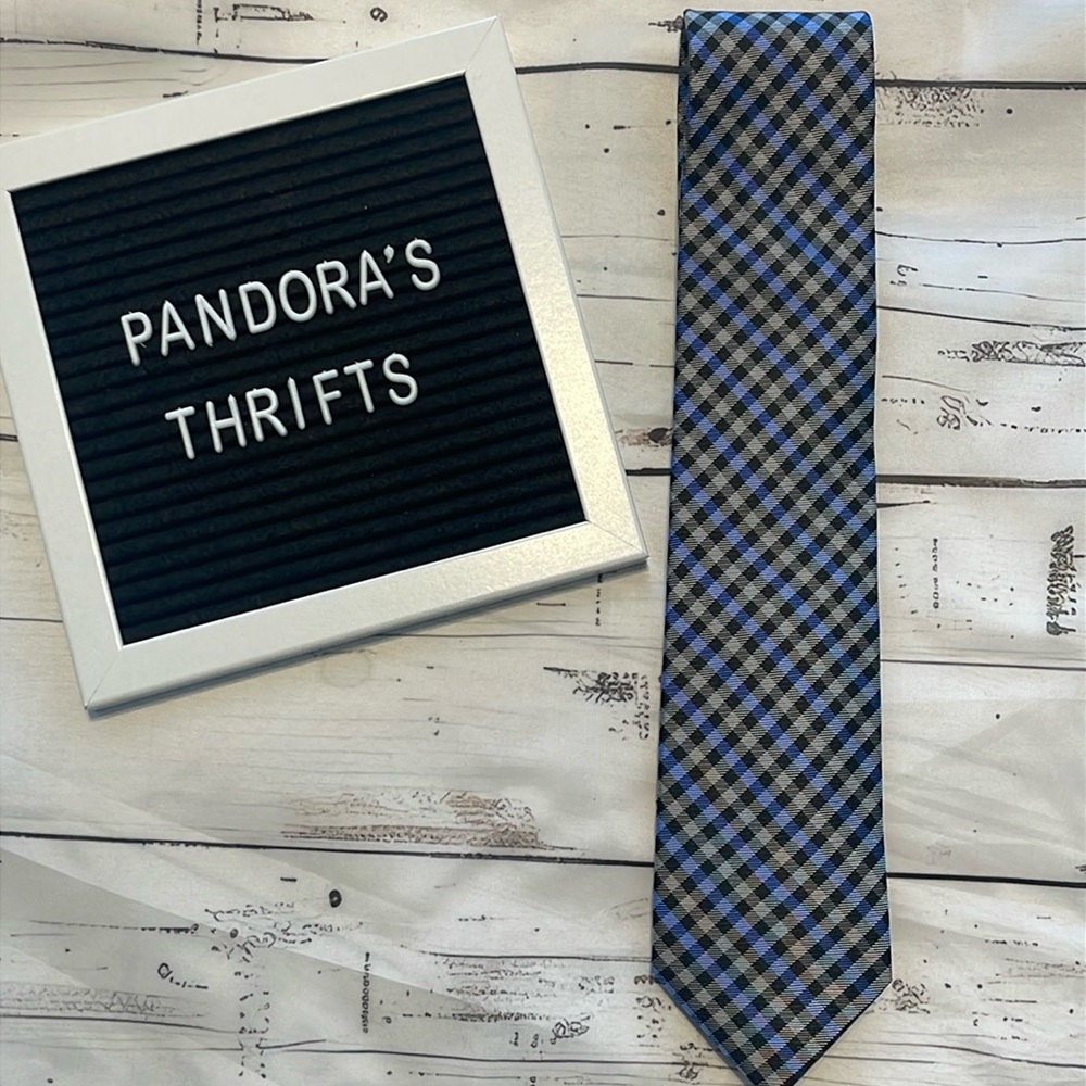 IZOD mens necktie Blue Black Gray Preowned Measurements